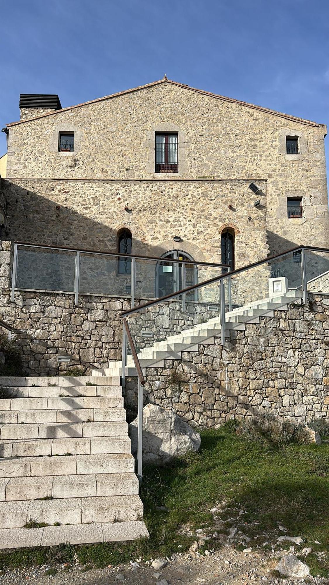 Santuari Mare De Deu Del Mont Restaurant-Hostatgeria Hotel Beuda Eksteriør billede