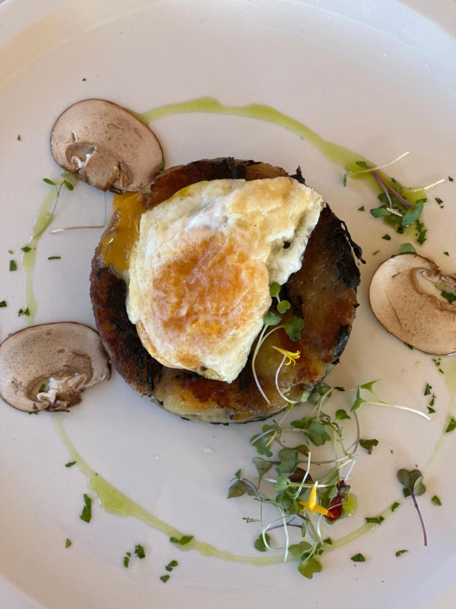 Santuari Mare De Deu Del Mont Restaurant-Hostatgeria Hotel Beuda Eksteriør billede