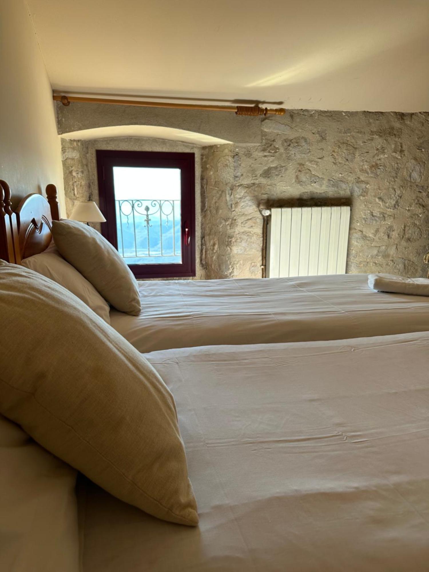 Santuari Mare De Deu Del Mont Restaurant-Hostatgeria Hotel Beuda Eksteriør billede