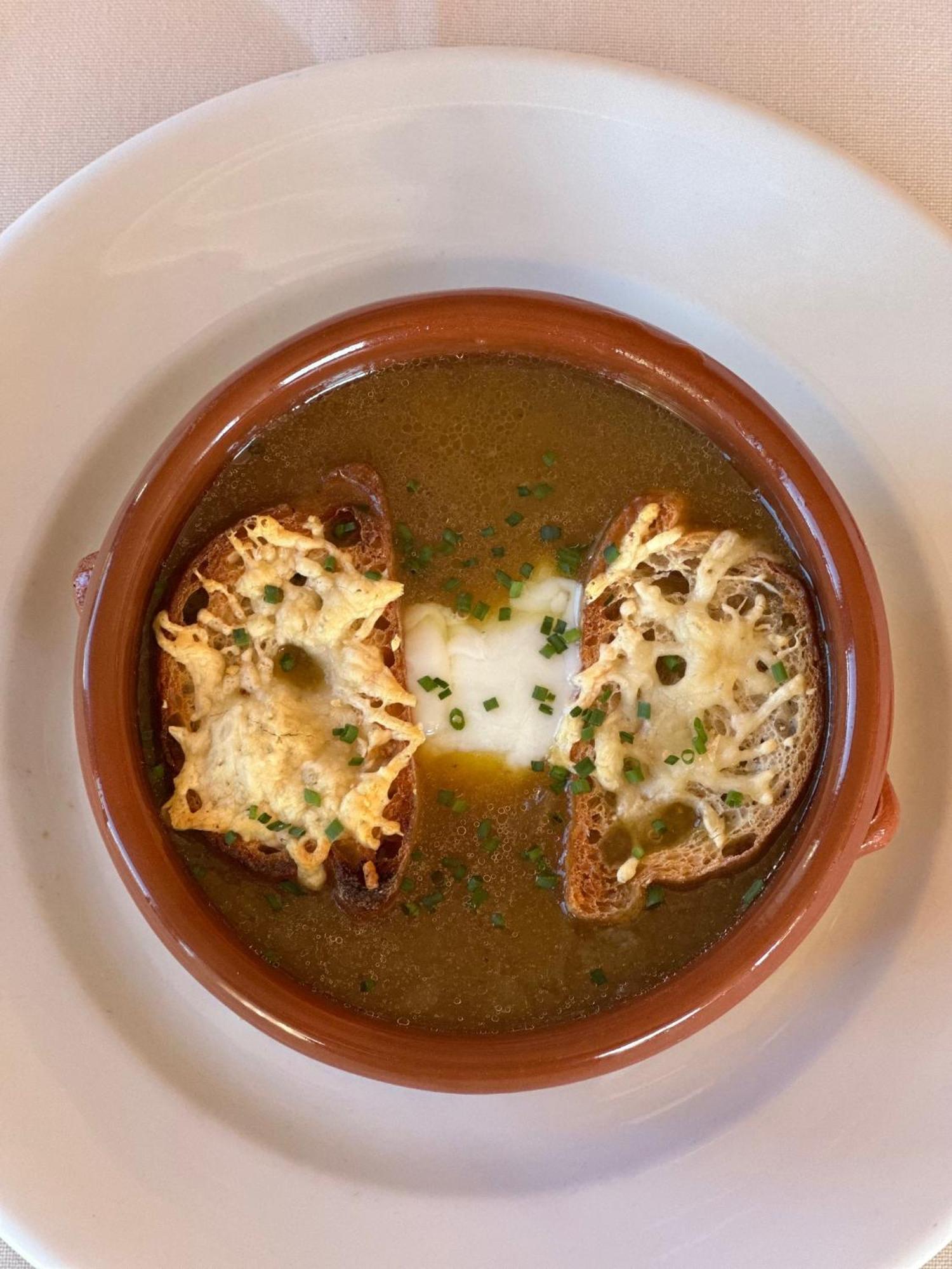 Santuari Mare De Deu Del Mont Restaurant-Hostatgeria Hotel Beuda Eksteriør billede