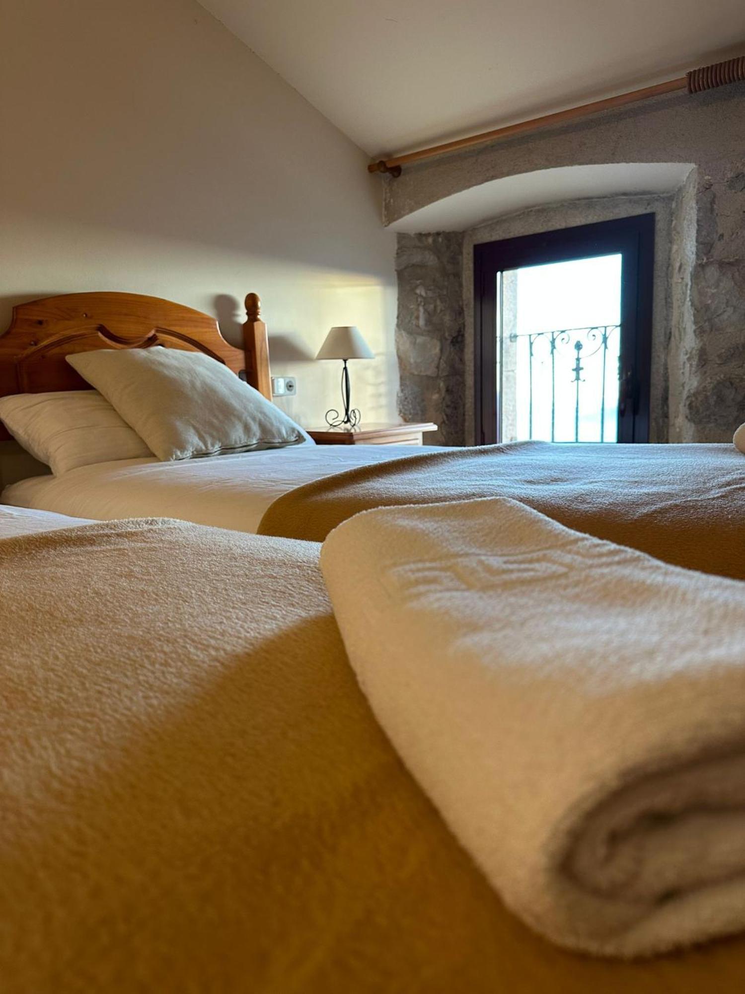 Santuari Mare De Deu Del Mont Restaurant-Hostatgeria Hotel Beuda Eksteriør billede